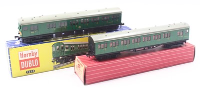 Lot 358 - Hornby Dublo 3 rail 3250 and two rail 4150...