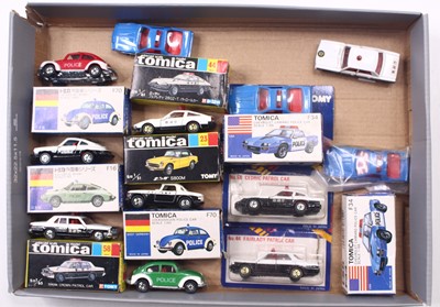 Lot 921 - A quantity of modern issue Tomica carded and...