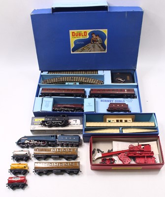 Lot 282 - Hornby Dublo EDP2, Duchess of Atholl set,...