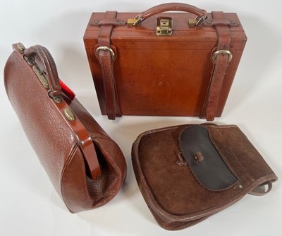 Lot 847 - A Victorian tan brown leather cartridge case,...