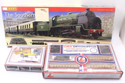 Lot 464 - Two 00 gauge train sets, including a Hornby...