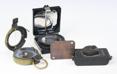 Lot 719 - A WW I Verner's Patent Mk VIII compass, the...