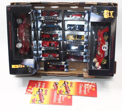 Lot 933 - One tray of mixed scale modern issue diecast...