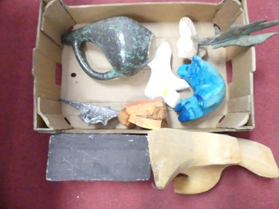 Lot 83 - A box of modernist sculptures and ceramics