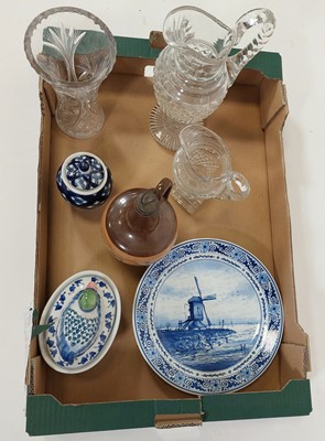 Lot 94 - A collection of ceramics and glassware to...