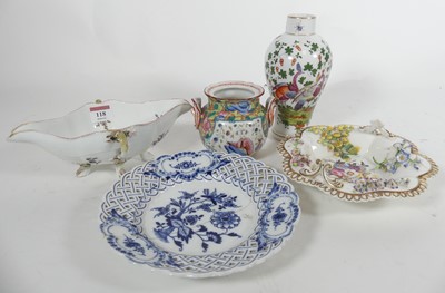 Lot 118 - A collection of ceramics to include a Meissen...