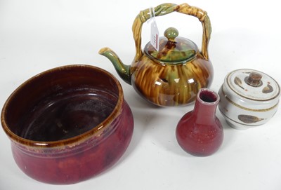 Lot 121 - A collection of studio pottery to include a...