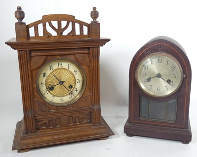 Lot 154 - Two mantel clocks