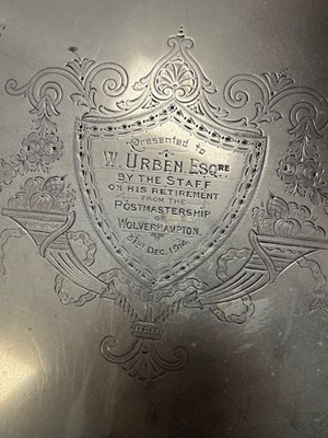 Lot 177 - A box of metal wares to include copper kettle,...