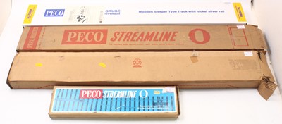 Lot 186 - Three boxes of 0 gauge bullhead finescale Peco...