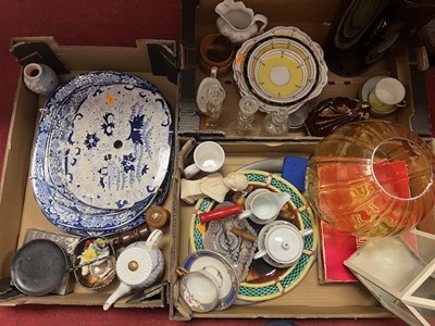 Lot 191 - Three boxes of ceramic and glassware to...