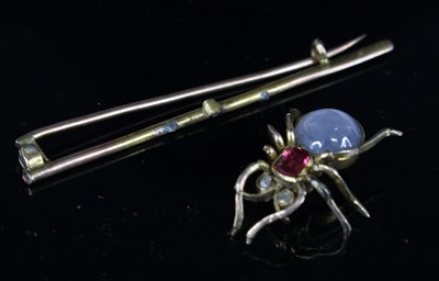 Lot 363 - A yellow metal and semi-precious set spider...