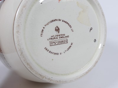 Lot 215 - A Wedgwood Tennyson memorial juig