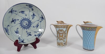 Lot 251 - A Chinese blue and white plate with wax seal...