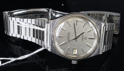 Lot 382 - A gent's Omega Seamaster automatic steel cased...