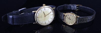 Lot 383 - A vintage gent's Omega Geneve gold plated...