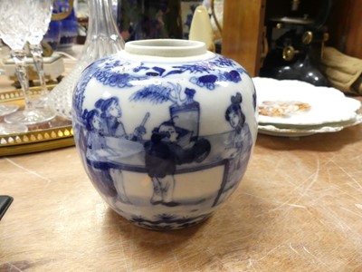 Lot 122 - A Chinese porcelain ginger jar, underglaze...