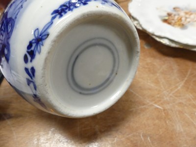 Lot 122 - A Chinese porcelain ginger jar, underglaze...