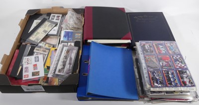 Lot 470 - A collection of Royal Mail presentation packs...