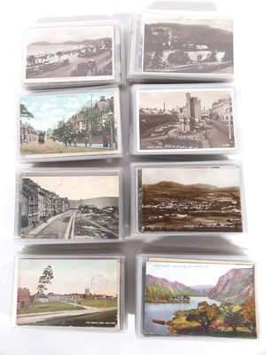 Lot 569 - A box of early 20th century postcards, mainly...