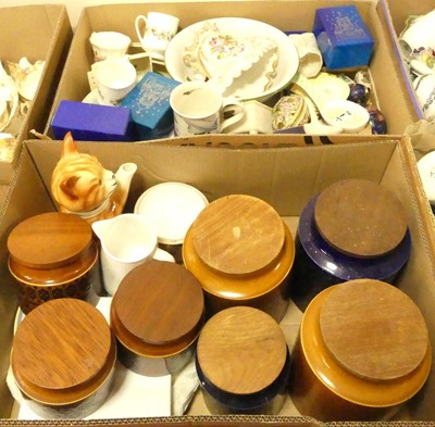 Lot 579 - Six boxes of mixed ceramics to include tea...