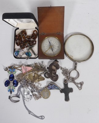 Lot 510 - A collection of jewellery, to include white...