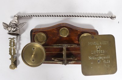 Lot 516 - A set of early 20th century postage scales,...