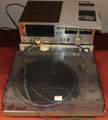 Lot 1076 - A Technics RS-615 US stereo cassette deck,...