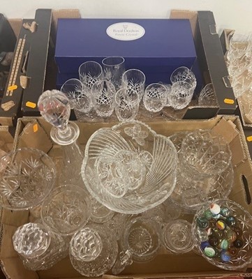 Lot 688 - A collection of miscellaneous glassware, to...