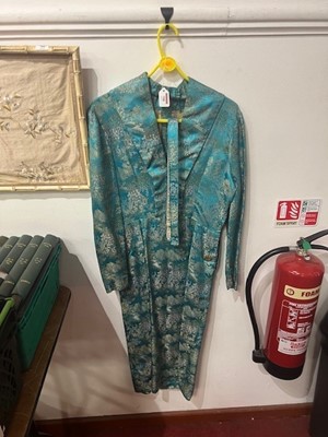 Lot 708 - A 1940s style Chinese blue kimono