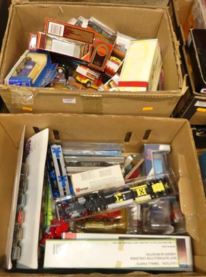 Lot 1416 - 2 trays of modern issue diecast and plastic...