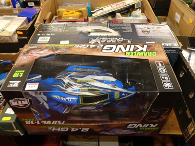 Lot 1458 - Two boxes radio controlled models to inlcude a...