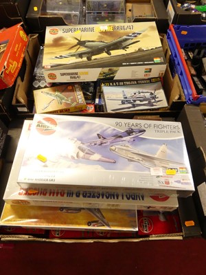 Lot 1492 - 2 boxes of Airfix, Revell and similar plastic...