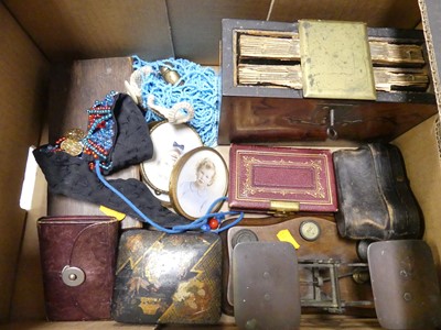 Lot 453 - A collection of items to include a Victorian...