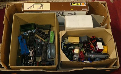 Lot 1515 - One tray of mixed diecast and 00 gauge...