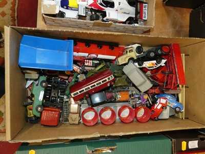 Lot 1655 - A tray of mixed media diecast and white metal...