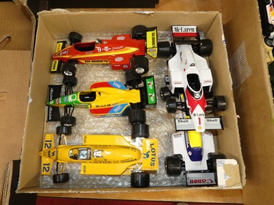 Lot 1656 - Five Burago 1:24 scale Formula 1 diecast models