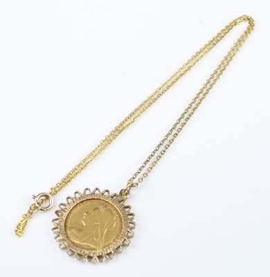 Lot 2412 - Great Britain, 1900 gold half sovereign,...