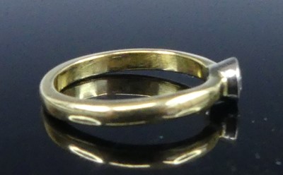 Lot 2514 - A yellow and white metal diamond solitaire...