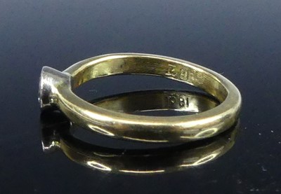 Lot 2514 - A yellow and white metal diamond solitaire...