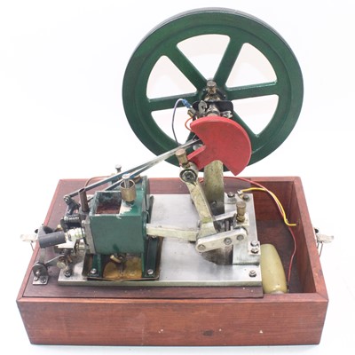 Lot 8 - A large scratch-built 4-stroke stationary...