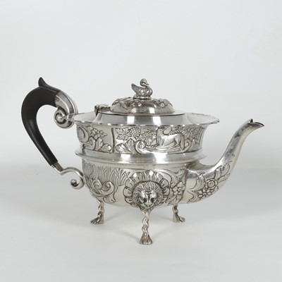 Lot 259 - A George V silver teapot, of squat circular...