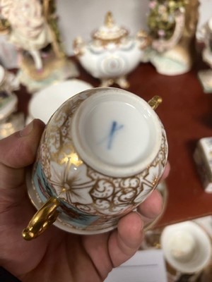 Lot 43 - A collection of ceramics, to include a Herend...