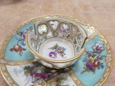 Lot 43 - A collection of ceramics, to include a Herend...
