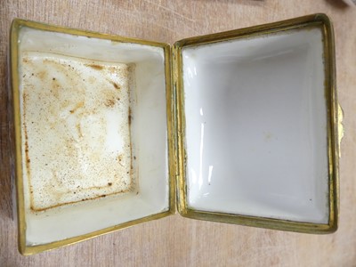 Lot 43 - A collection of ceramics, to include a Herend...