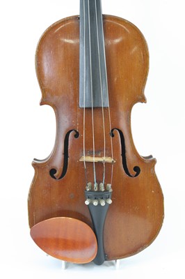 Lot 596 - A late 19th / early 20th century violin,...