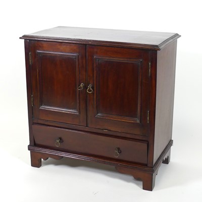 Lot 142 - An Edwardian mahogany table-top cabinet,...