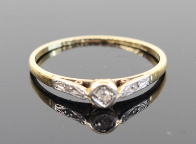 Lot 351 - An 18ct gold and platinum diamond ring,...