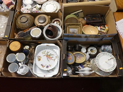 Lot 612 - A collection of miscellaneous items to include...