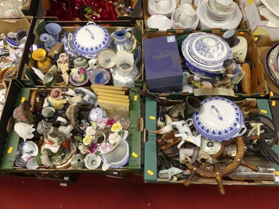 Lot 624 - A collection of miscellaneous items to include...